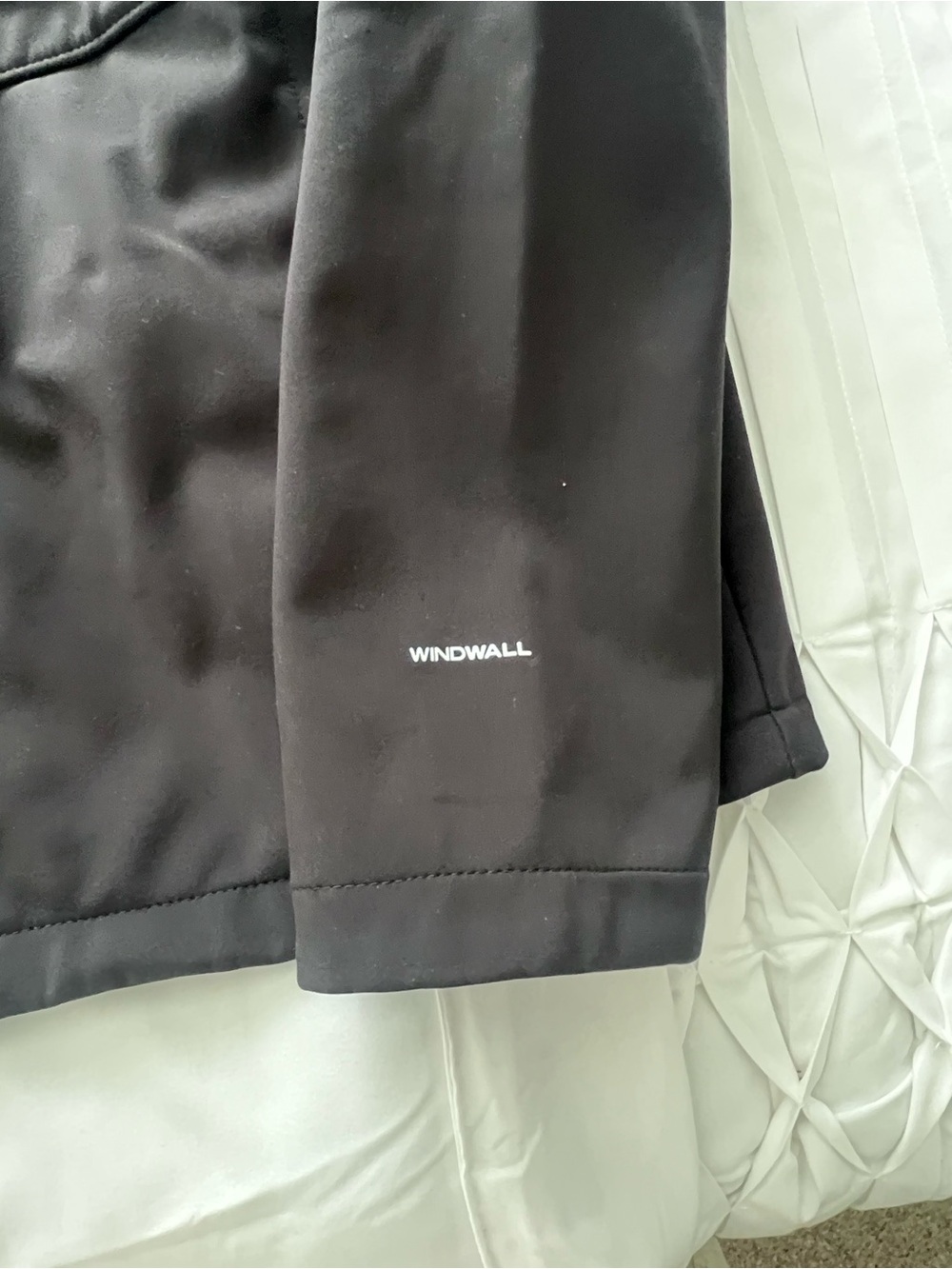 The North Face Black Men's Softshell Performance Jacket - Picture 4 of 6
